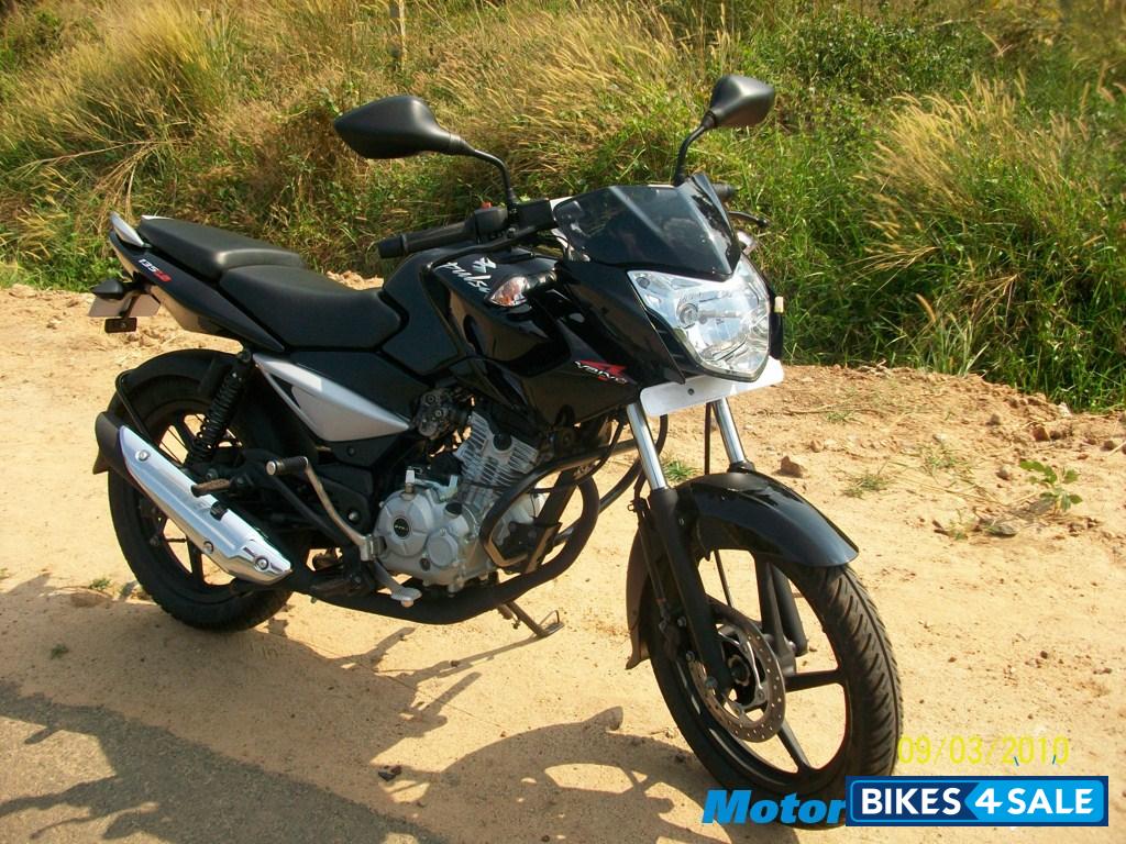 Black Bajaj Pulsar 135LS