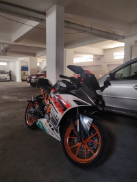 Orange KTM RC 390