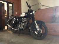 Black Royal Enfield Classic 500