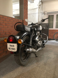 Black Royal Enfield Classic 500