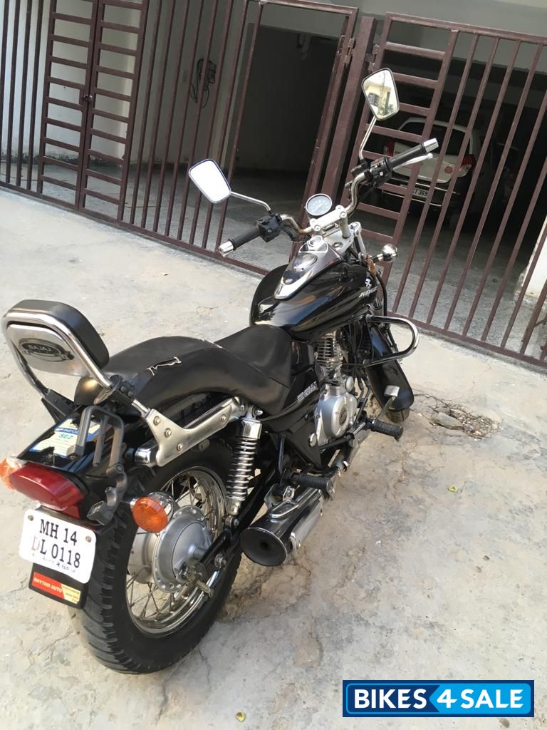 Bajaj Avenger 220 DTS-i