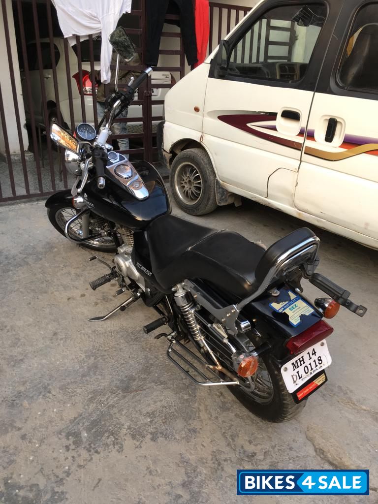 Bajaj Avenger 220 DTS-i