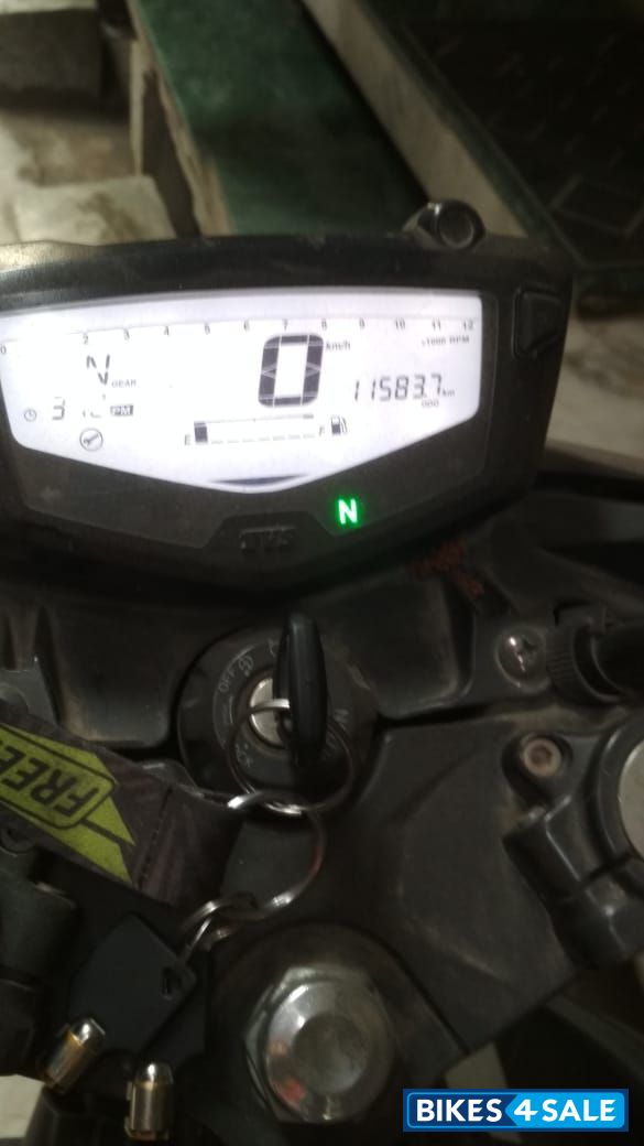 TVS Apache RTR 200 4V