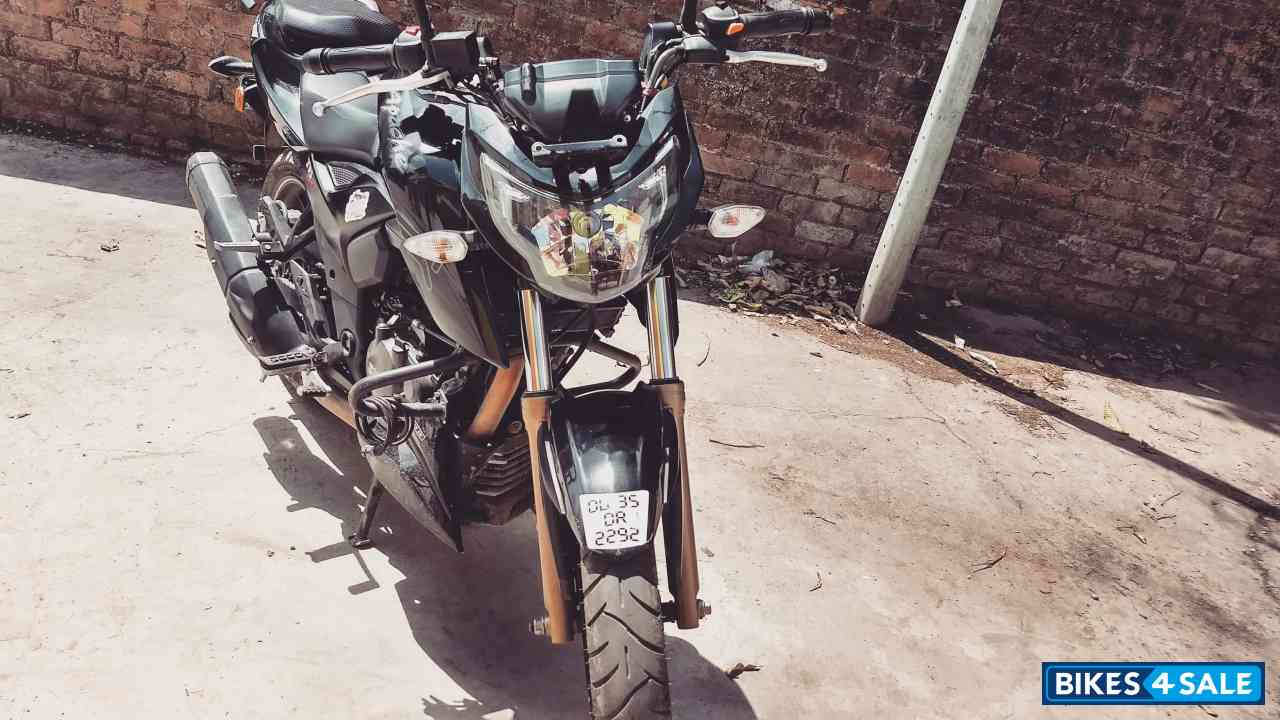 TVS Apache RTR 200 4V