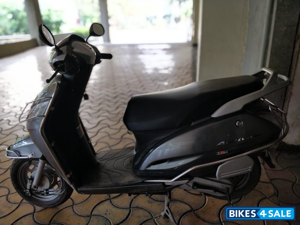 Metallic Silver/grey Honda Activa 125 Metallic Silver/grey Honda Activa 125