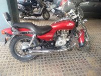 Red Bajaj Avenger 220 DTS-i