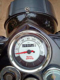 Redditch Red Royal Enfield Classic 350 Redditch Red