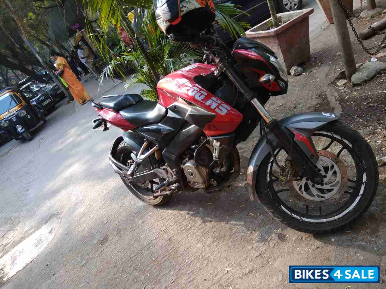 Red Bajaj Pulsar 200 NS