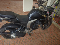 Black Yamaha FZ FI V2