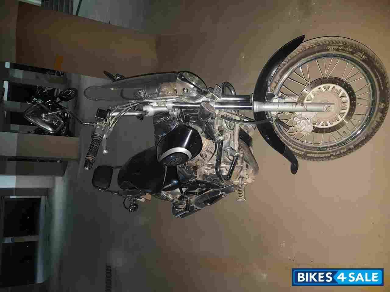 Bajaj Avenger Cruise 220