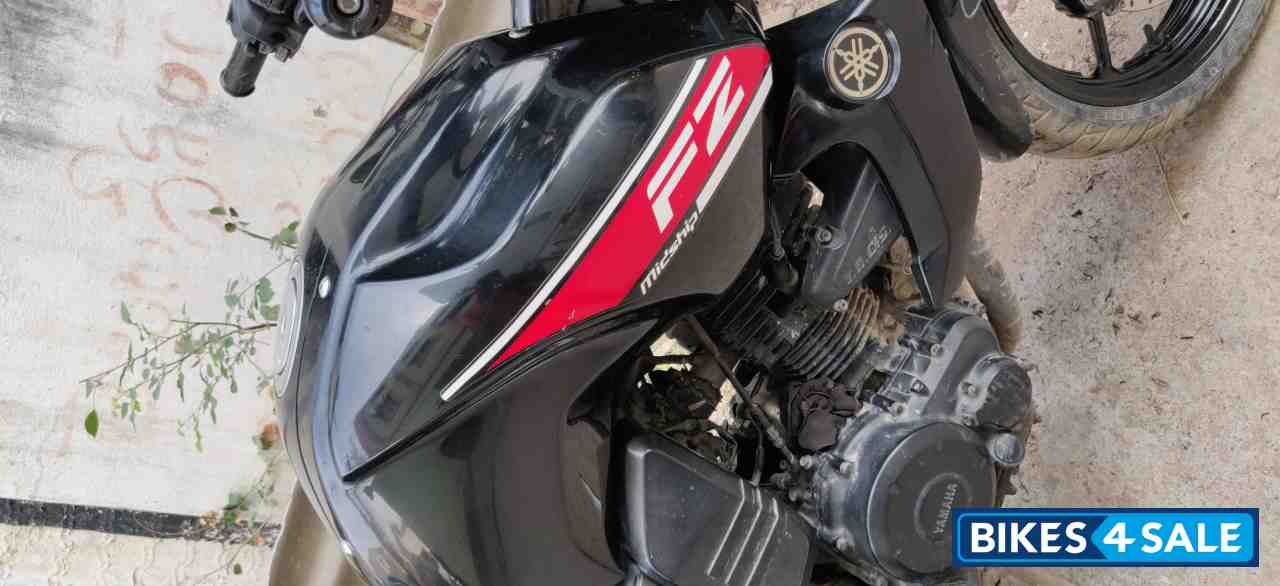 Black N Red Yamaha FZ16