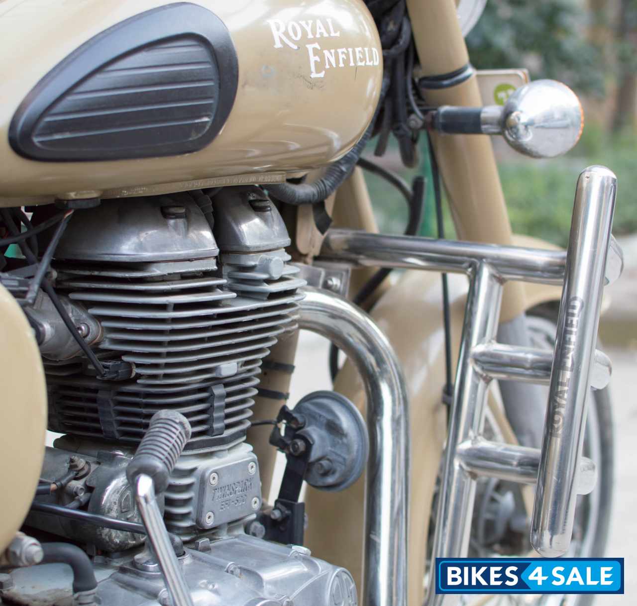 Desert Storm Royal Enfield Classic Desert Storm