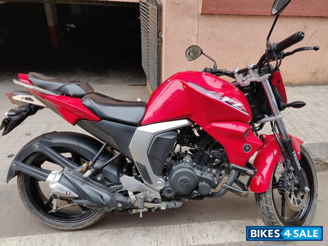 Yamaha FZ FI V2