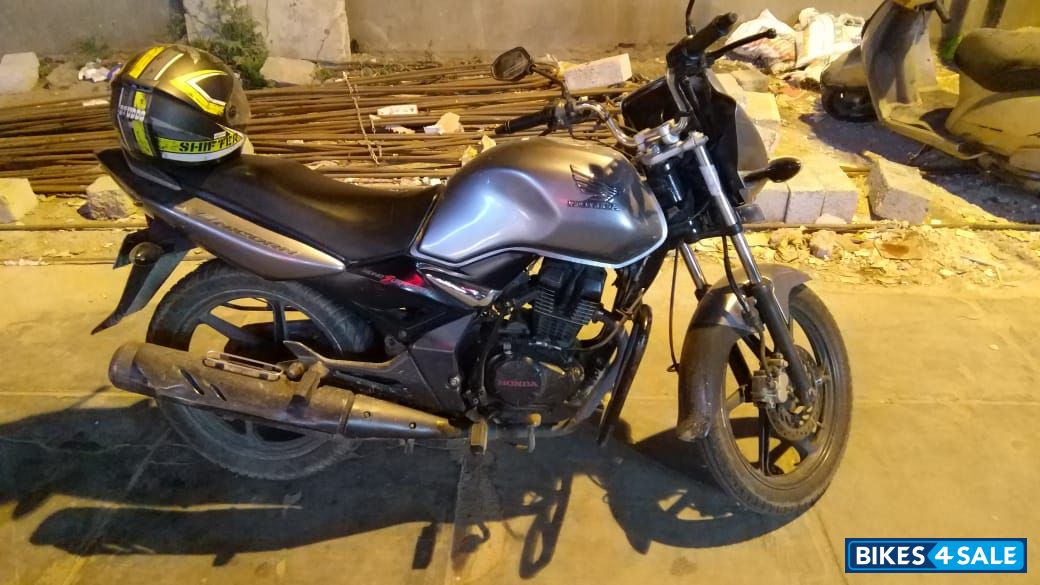 S Silver Honda CB Unicorn