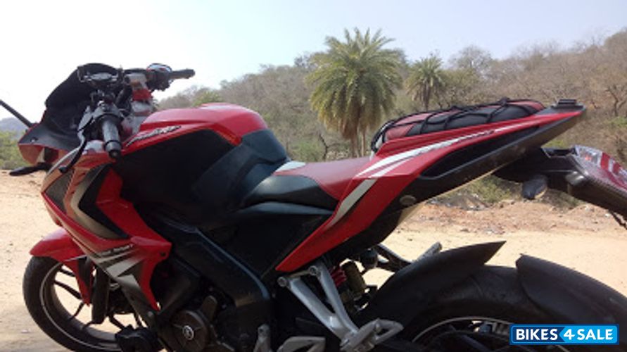Bajaj Pulsar RS 200 Bajaj Pulsar RS 200