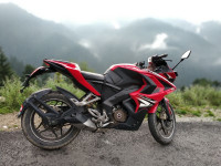 Bajaj Pulsar RS 200