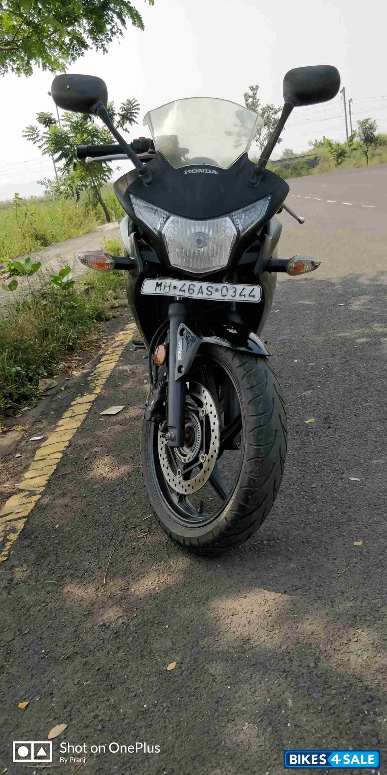 Black Honda CBR 250R ABS
