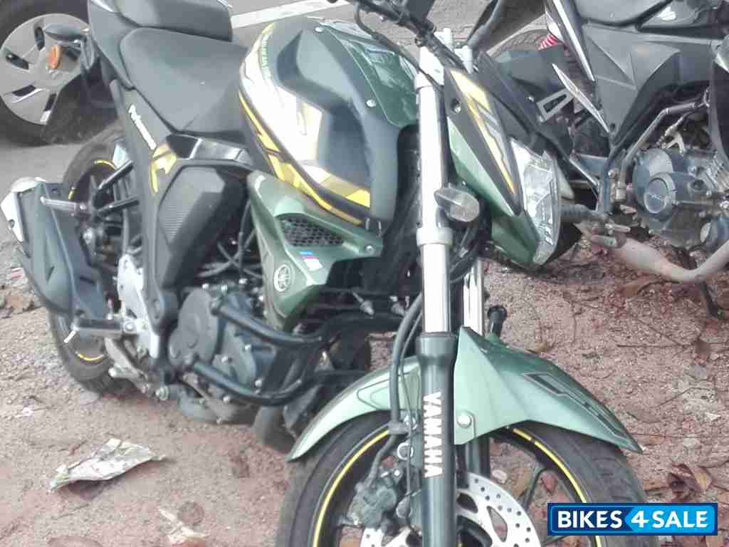 Green Yamaha FZ-S FI V2