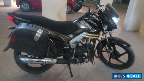 Black Mahindra Centuro