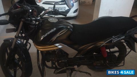 Black Mahindra Centuro