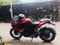 Red Bajaj Pulsar RS 200