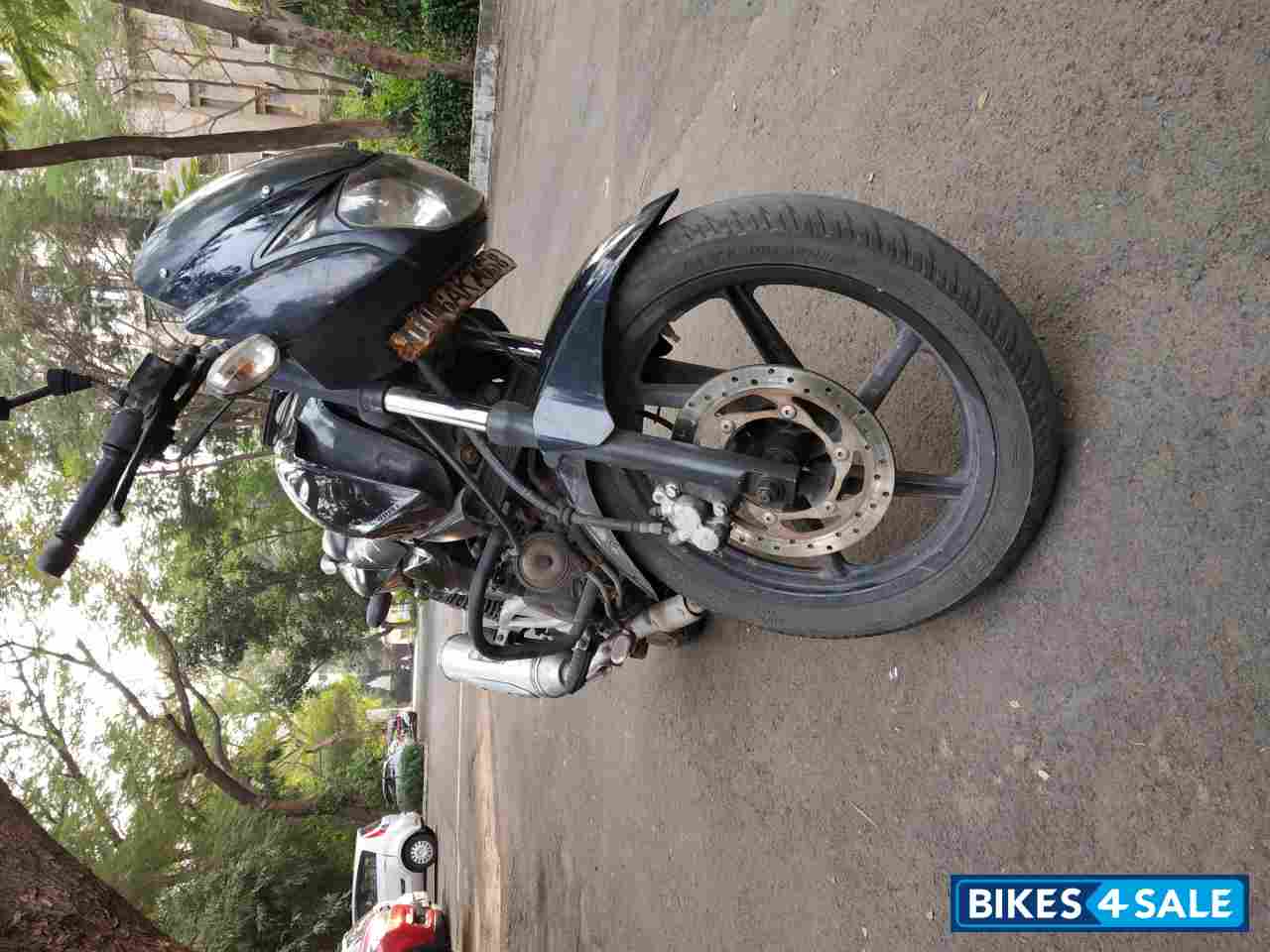 Black Bajaj Pulsar 200 DTSi