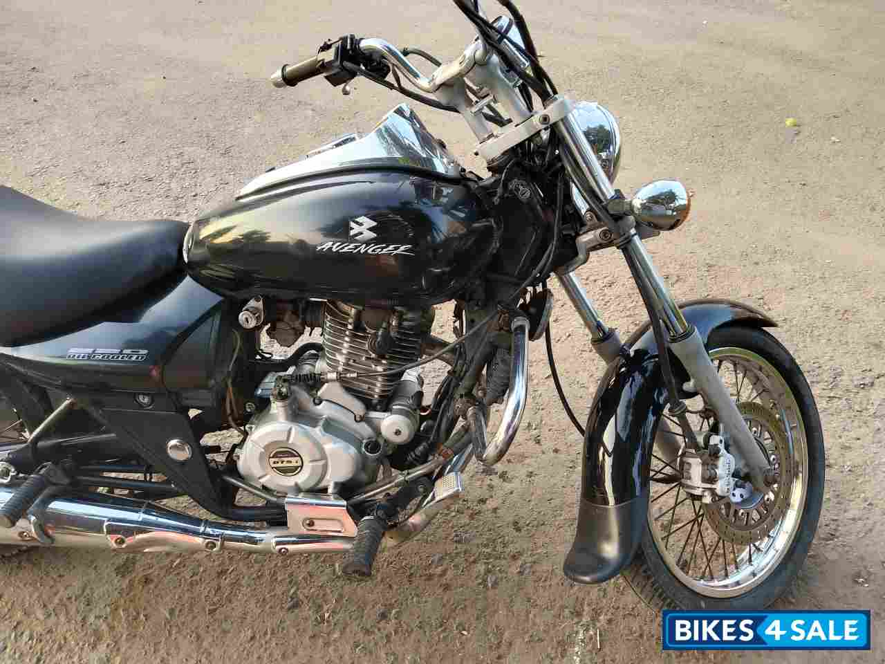 Bajaj Avenger 220 DTS-i