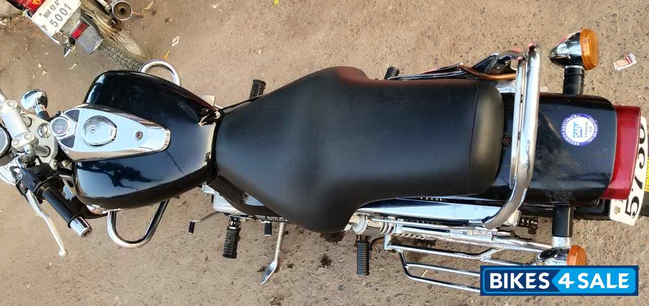 Bajaj Avenger 220 DTS-i