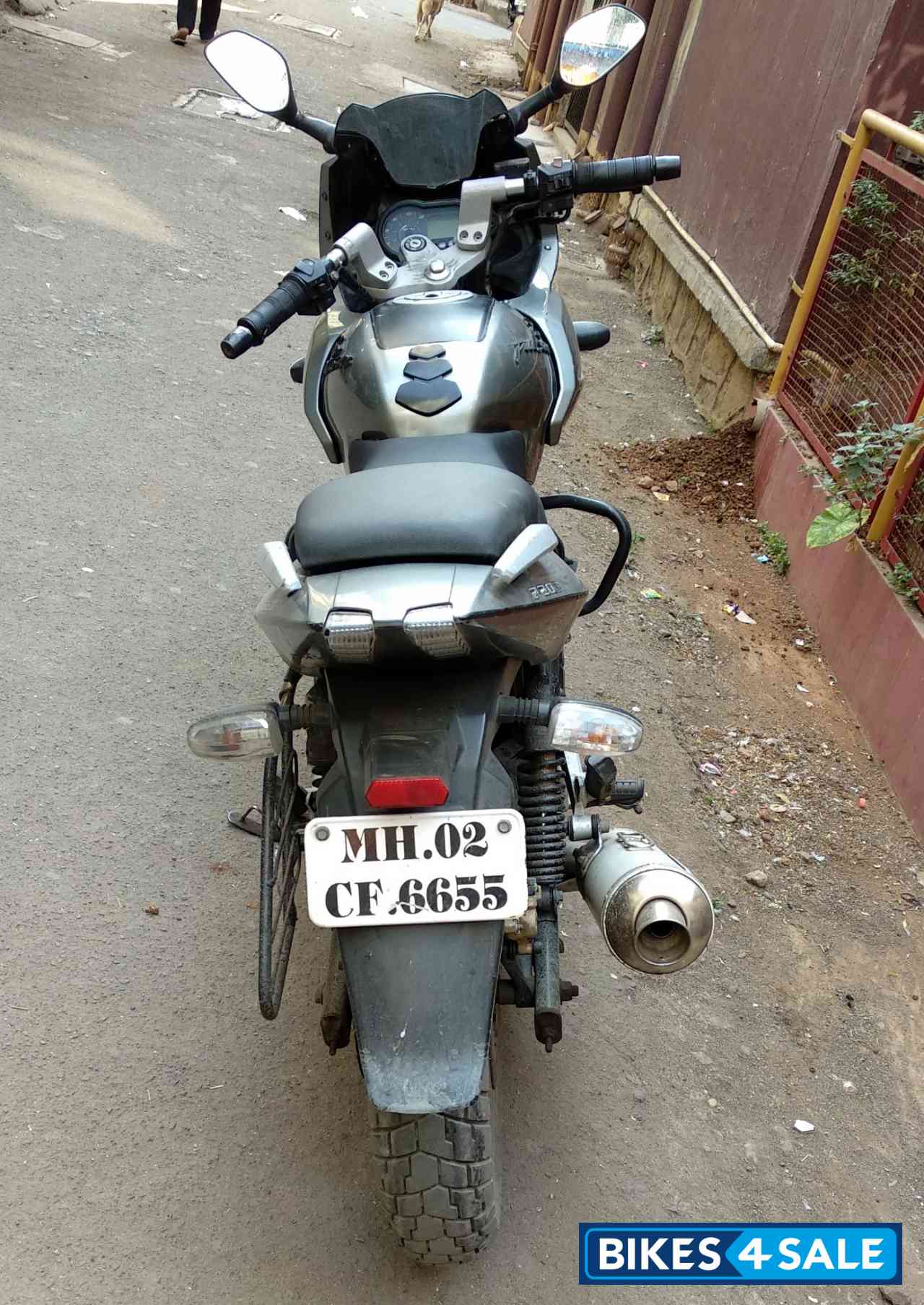 Grey Bajaj Pulsar 220F
