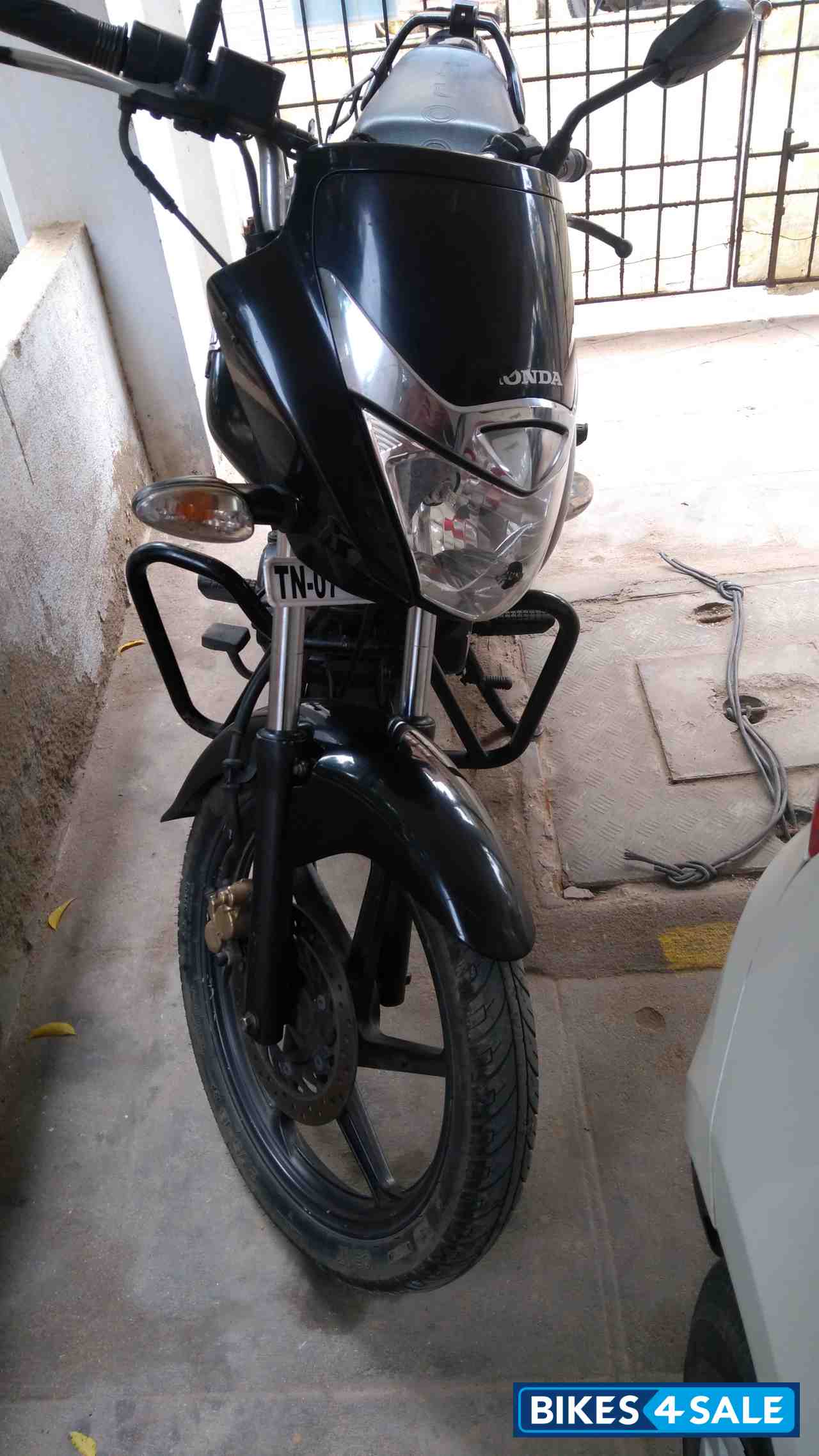 Black Honda CB Unicorn