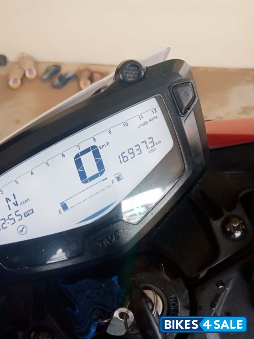 TVS Apache RTR 200 4V