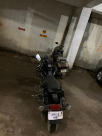 Matt Black Bajaj Avenger Street 220