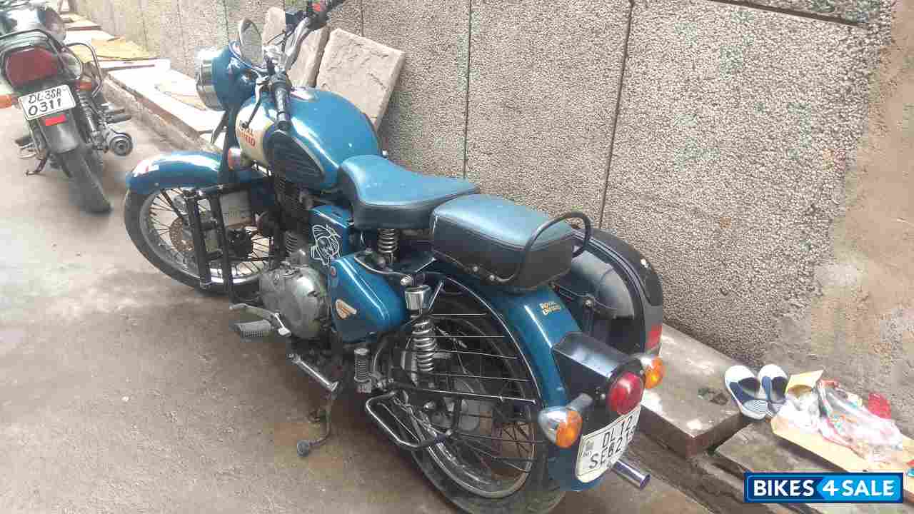 Lagoon Royal Enfield Classic 350 Lagoon Royal Enfield Classic 350