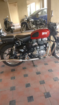 Red Royal Enfield Classic 350 Redditch Red