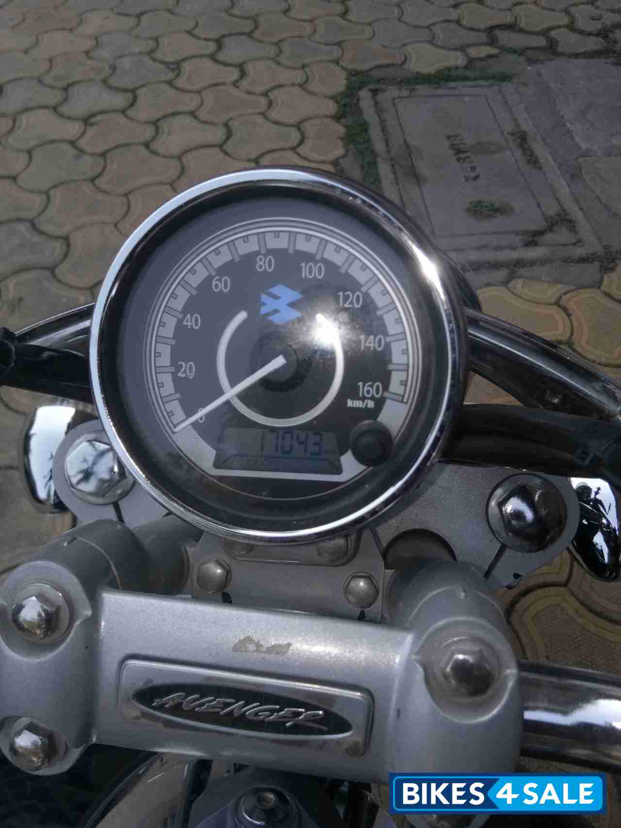 Bajaj Avenger Cruise 220 Bajaj Avenger Cruise 220