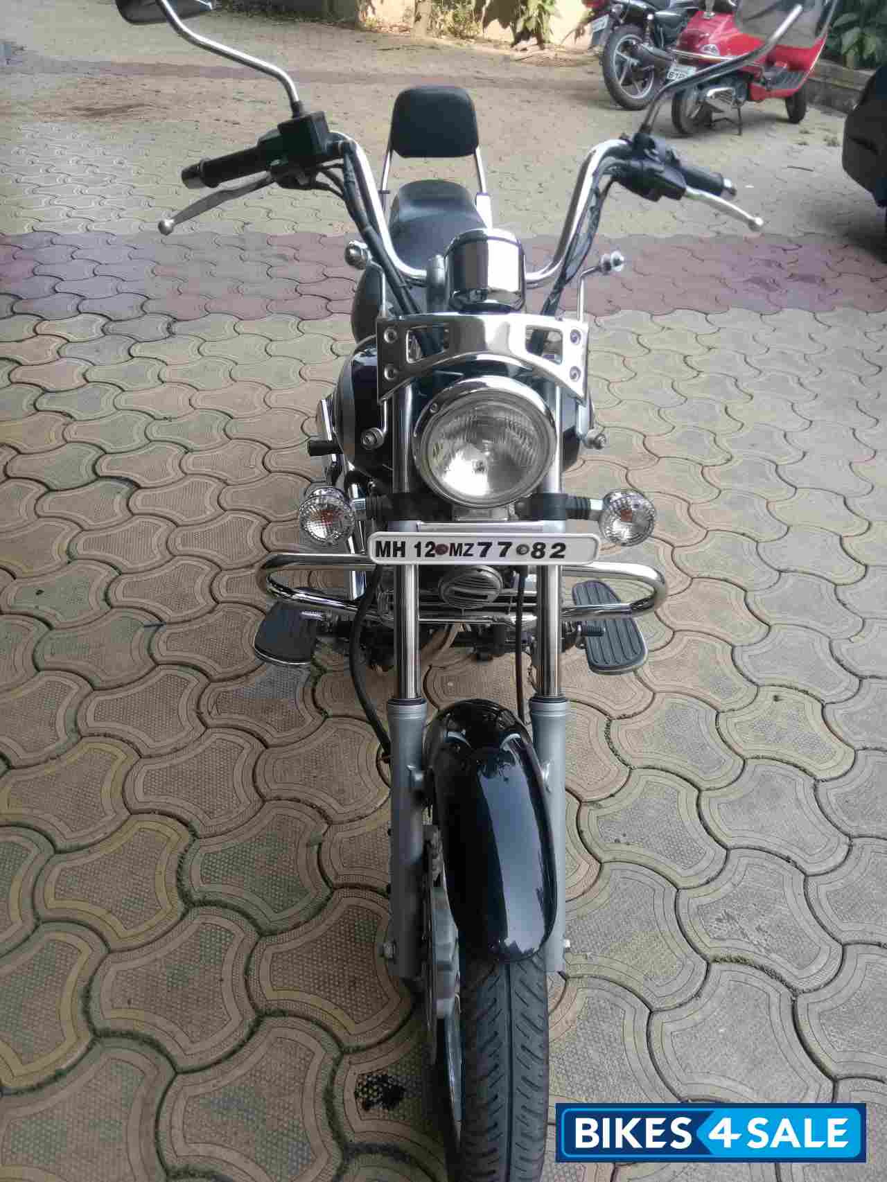 Bajaj Avenger Cruise 220 Bajaj Avenger Cruise 220