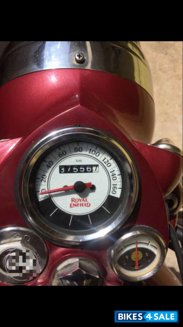 Maroon Royal Enfield Classic 350 Maroon Royal Enfield Classic 350