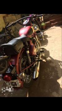 Maroon Royal Enfield Classic 350