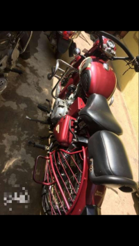 Maroon Royal Enfield Classic 350