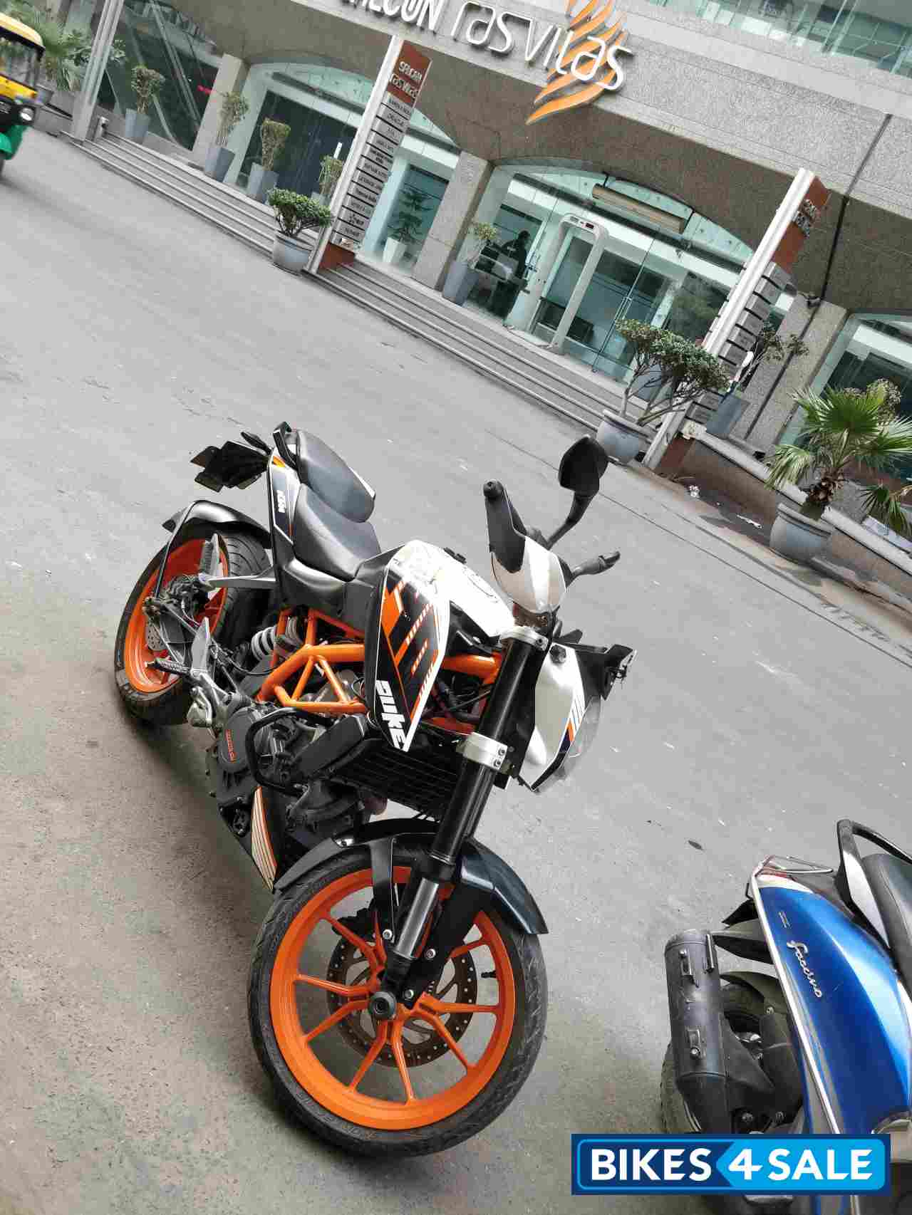 White KTM Duke 390