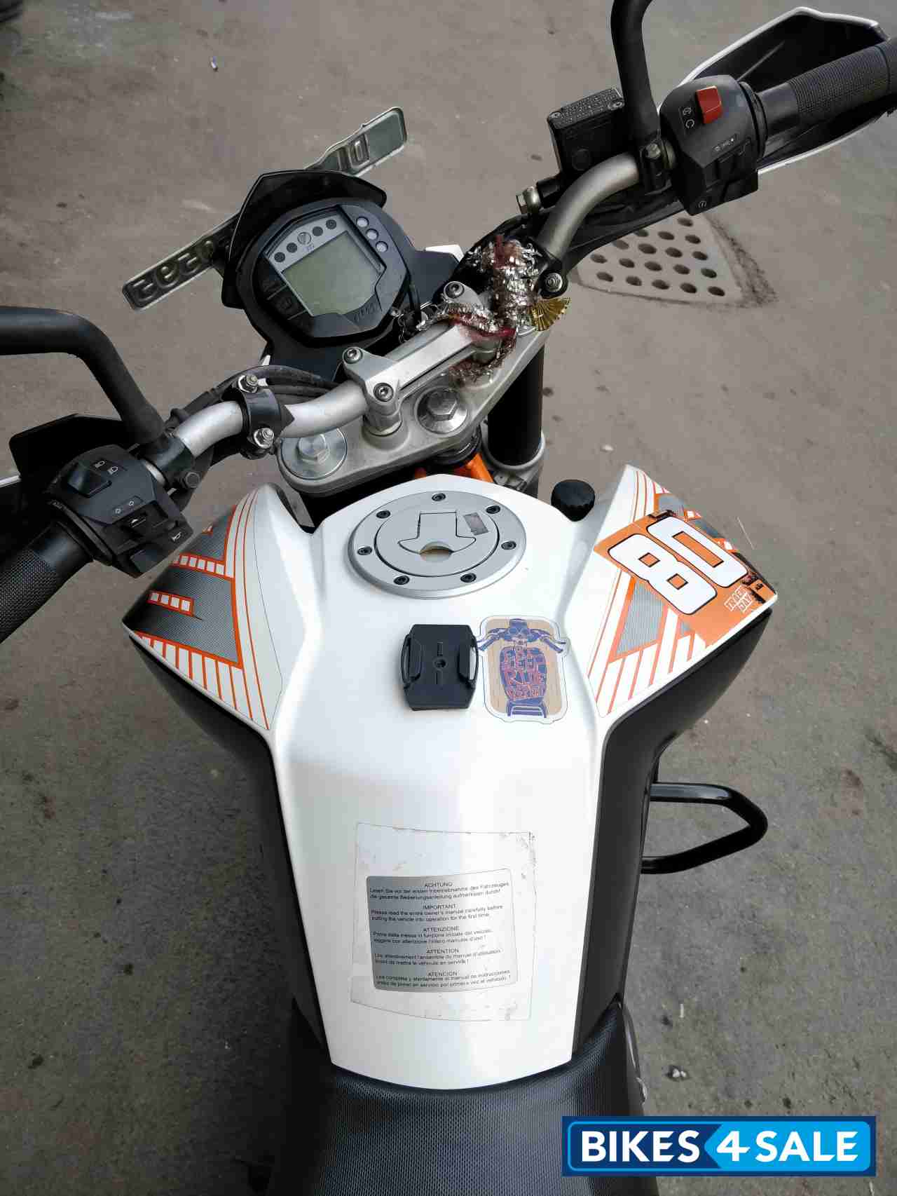 White KTM Duke 390 White KTM Duke 390