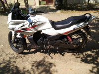 White Hero Karizma R