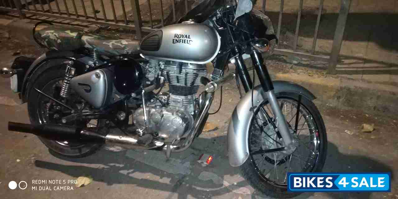 Royal Enfield Classic Gunmetal Grey Royal Enfield Classic Gunmetal Grey