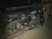 Black Royal Enfield Classic Stealth Black
