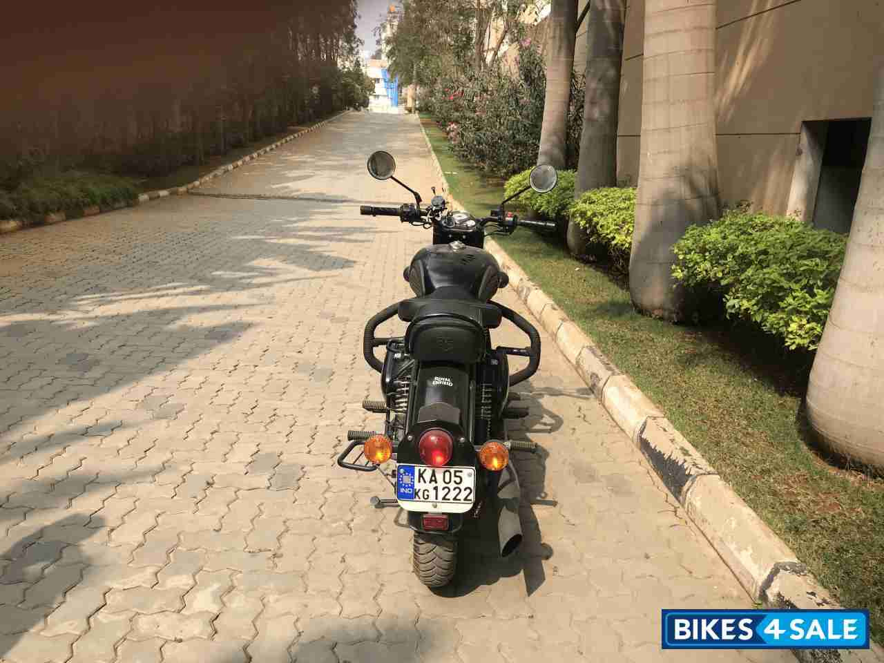 Black Royal Enfield Classic Stealth Black