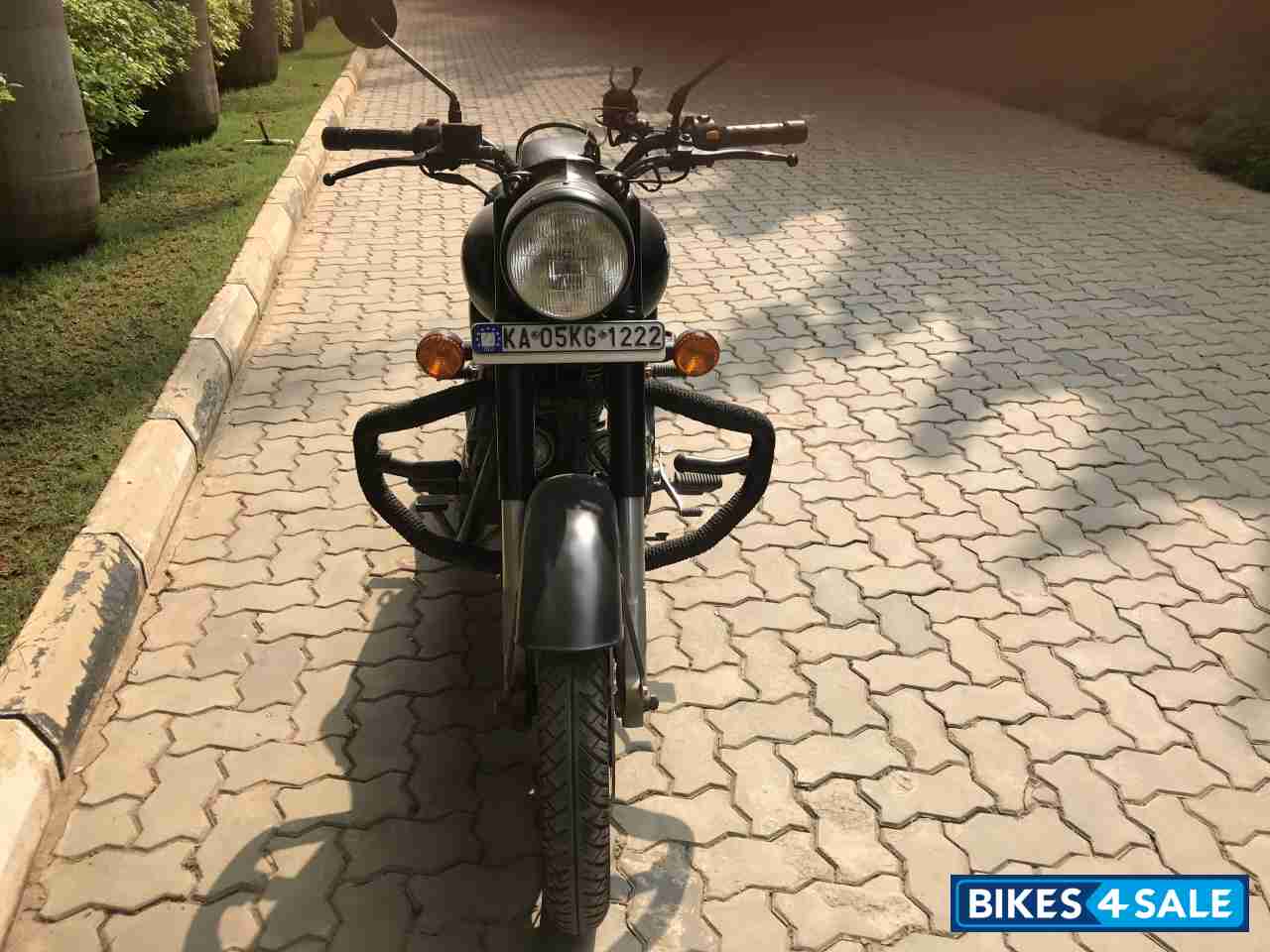 Black Royal Enfield Classic Stealth Black