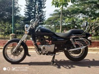 Black Bajaj Avenger 180 DTS-i