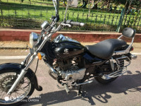 Black Bajaj Avenger 180 DTS-i