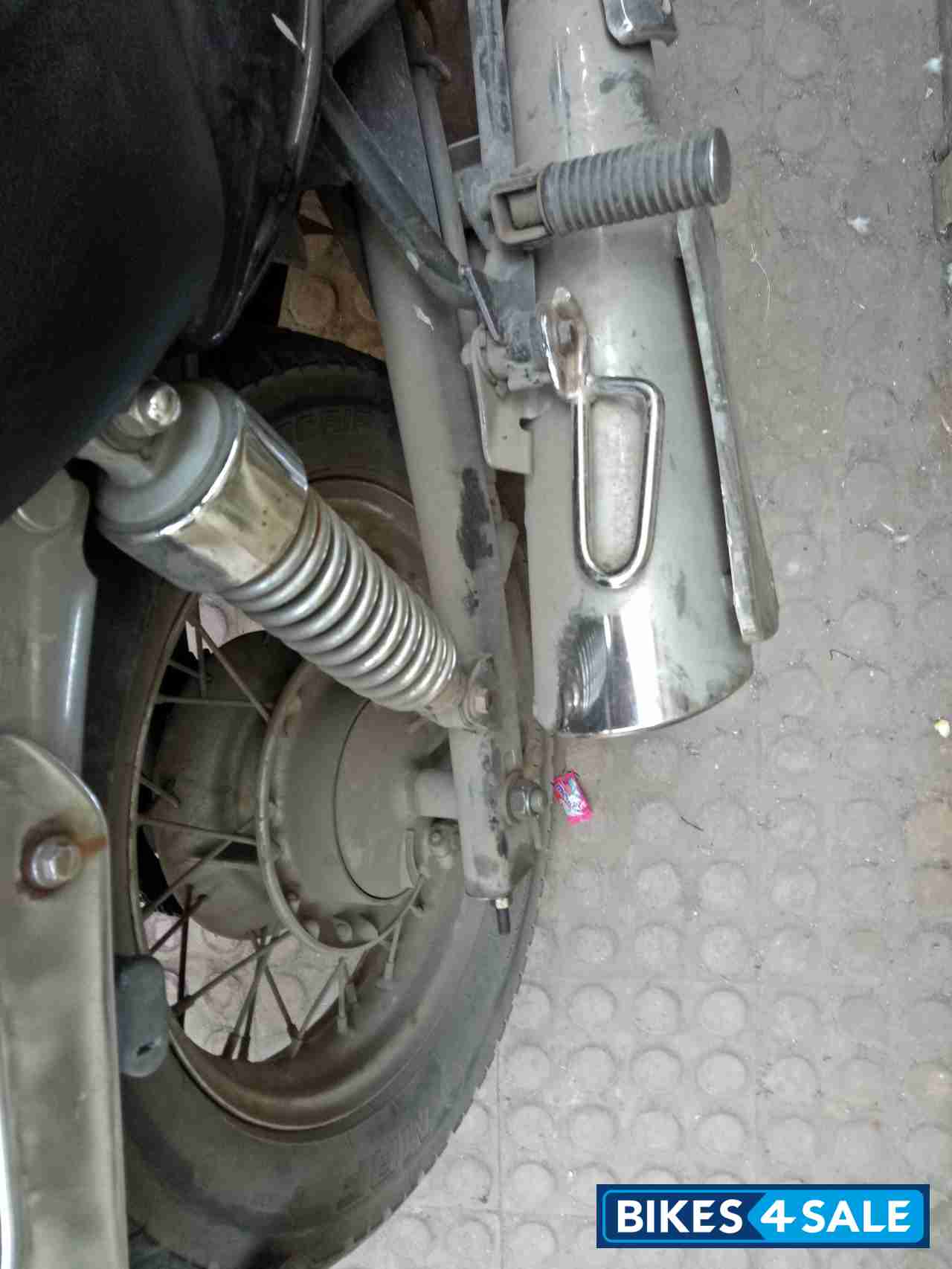 Bajaj Avenger 220 DTS-i