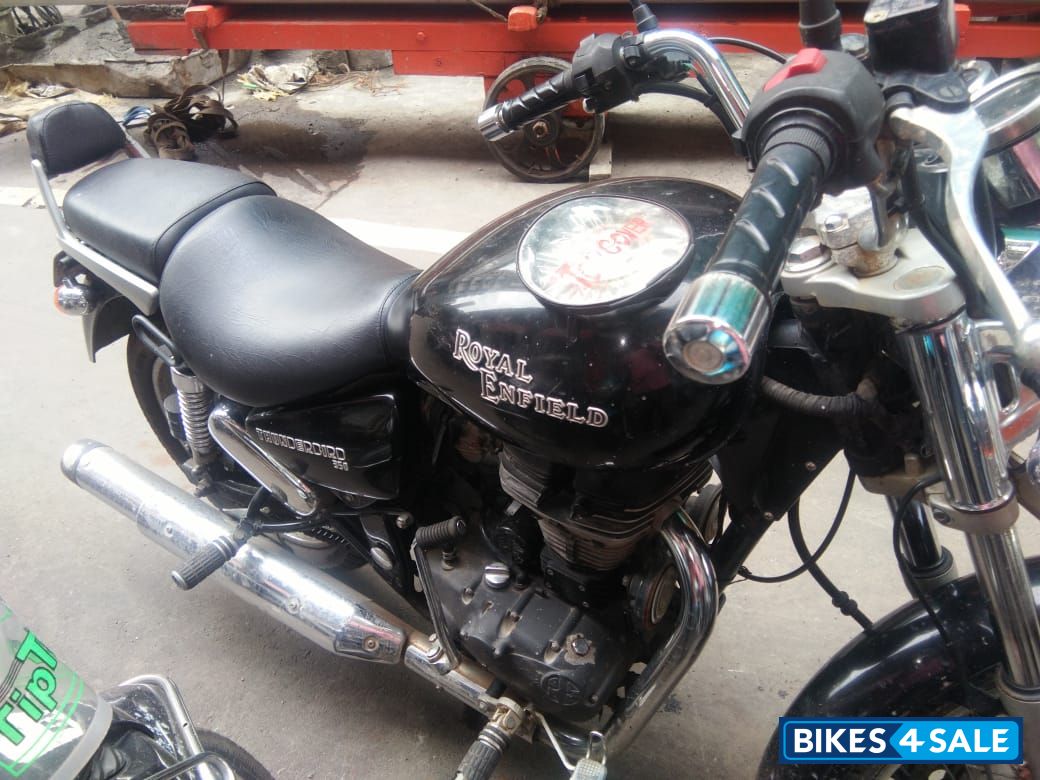 Black Royal Enfield Thunderbird 350